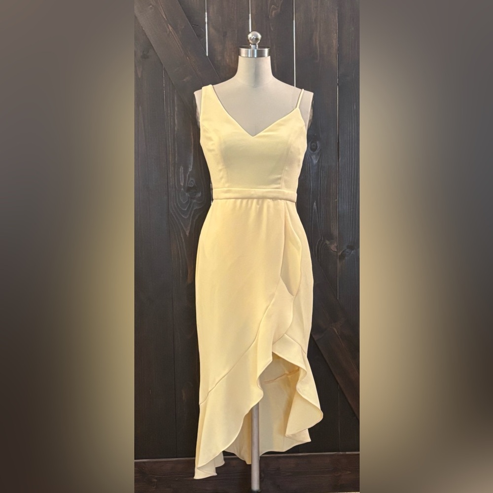 Xscape Elegant Yellow Sleeveless Dress